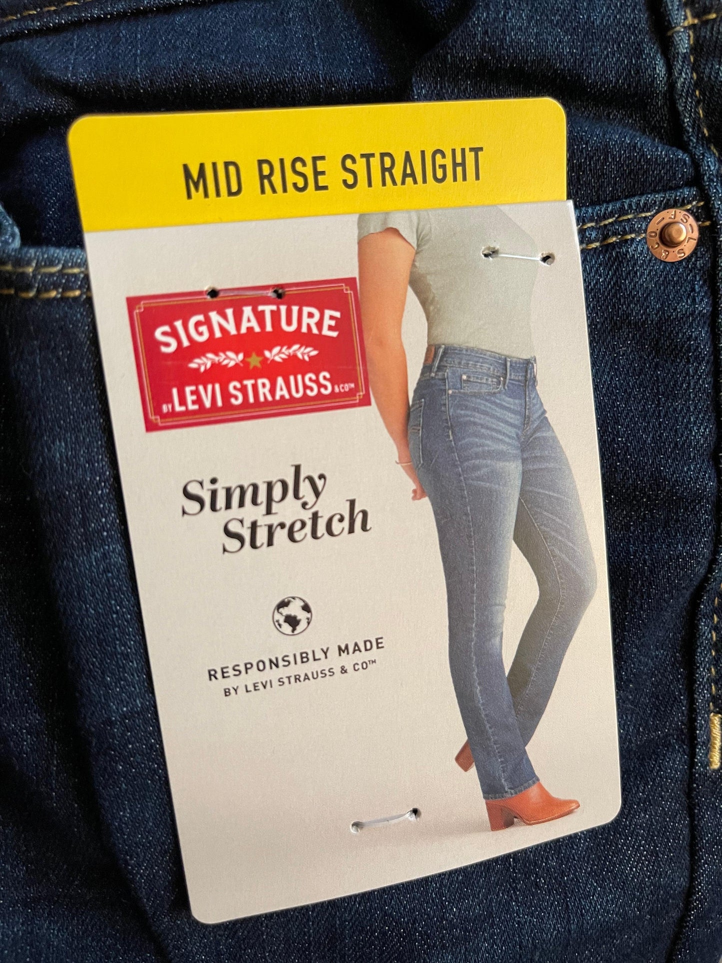 Signature Levi Strauss women’s mid rise straight - Mycia Boutique