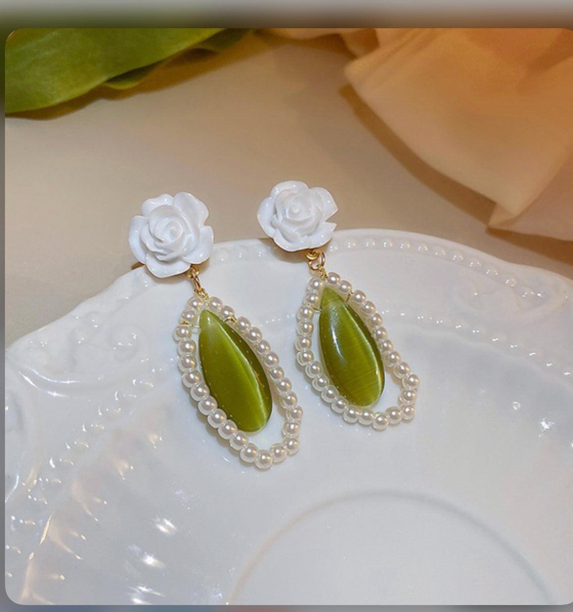 Green Flower Earrings - Mycia Boutique