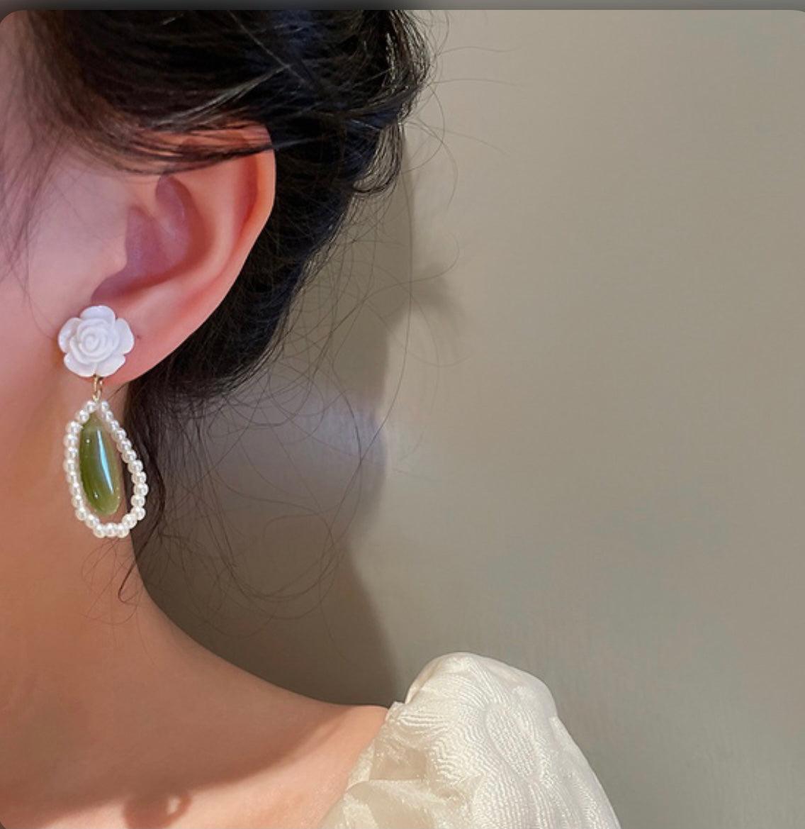 Green Flower Earrings - Mycia Boutique